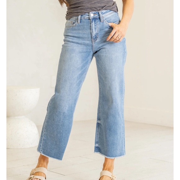 VERVET BY FLYING MONKEY Denim - Vervet Moonflower Super High Rise Wide Leg Crop Jeans size 30 Waist
